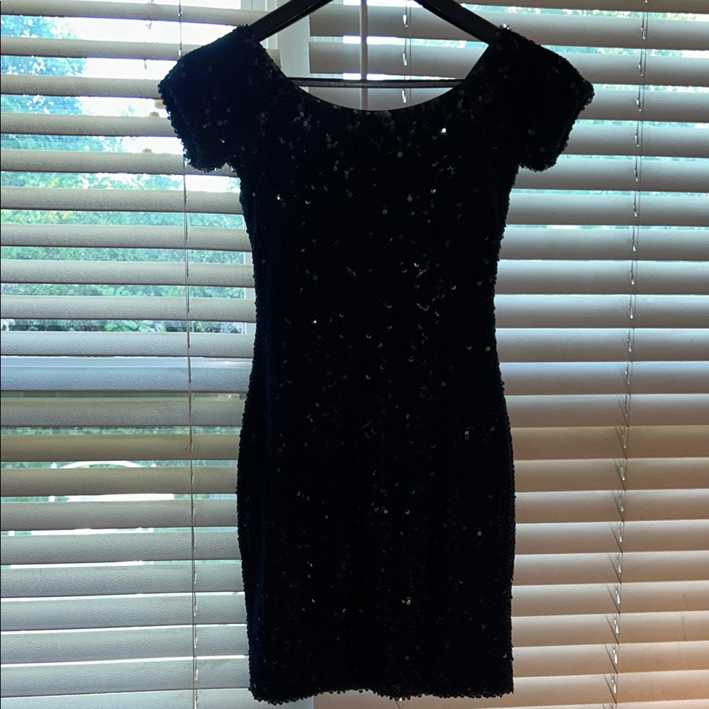 Elegant Midnight Blue Sequin Dress